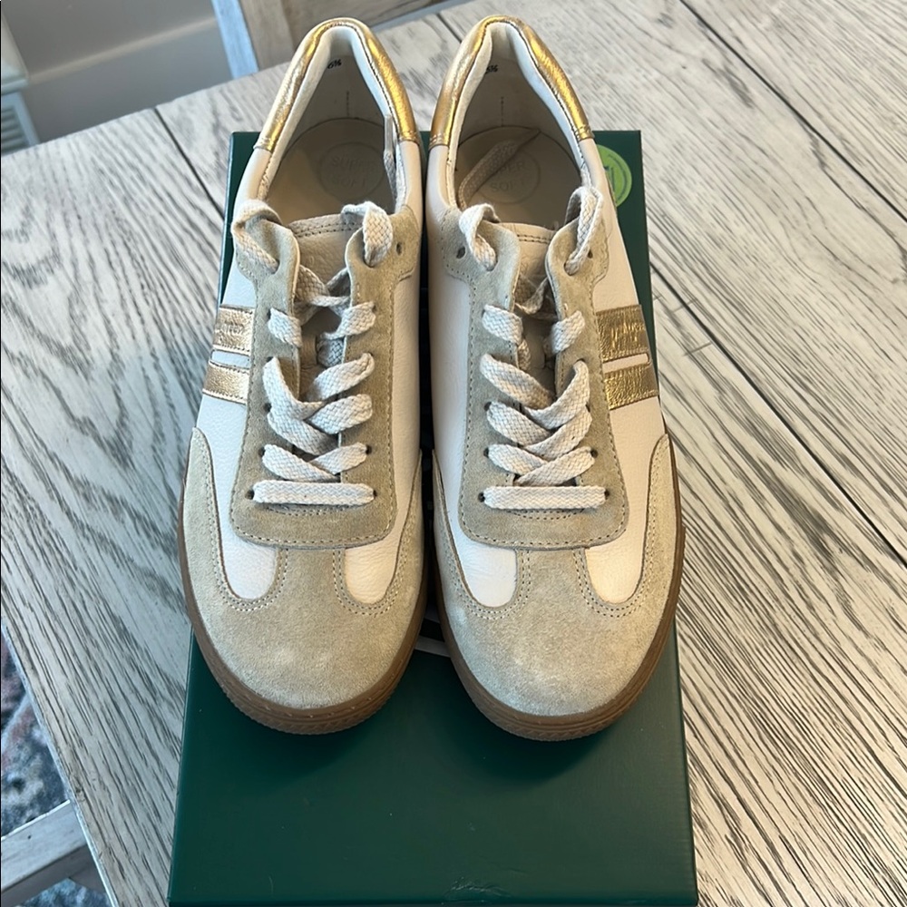 Paul Green Stylish Beige and Gold Sneakers